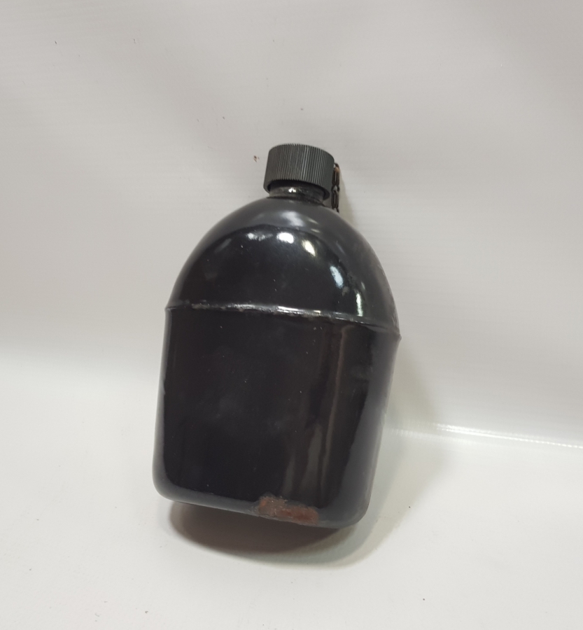 2. DÜNYA SAVAŞI 1942 TARİHLİ EMAYE AMERİKAN ASKERİ MATARASI