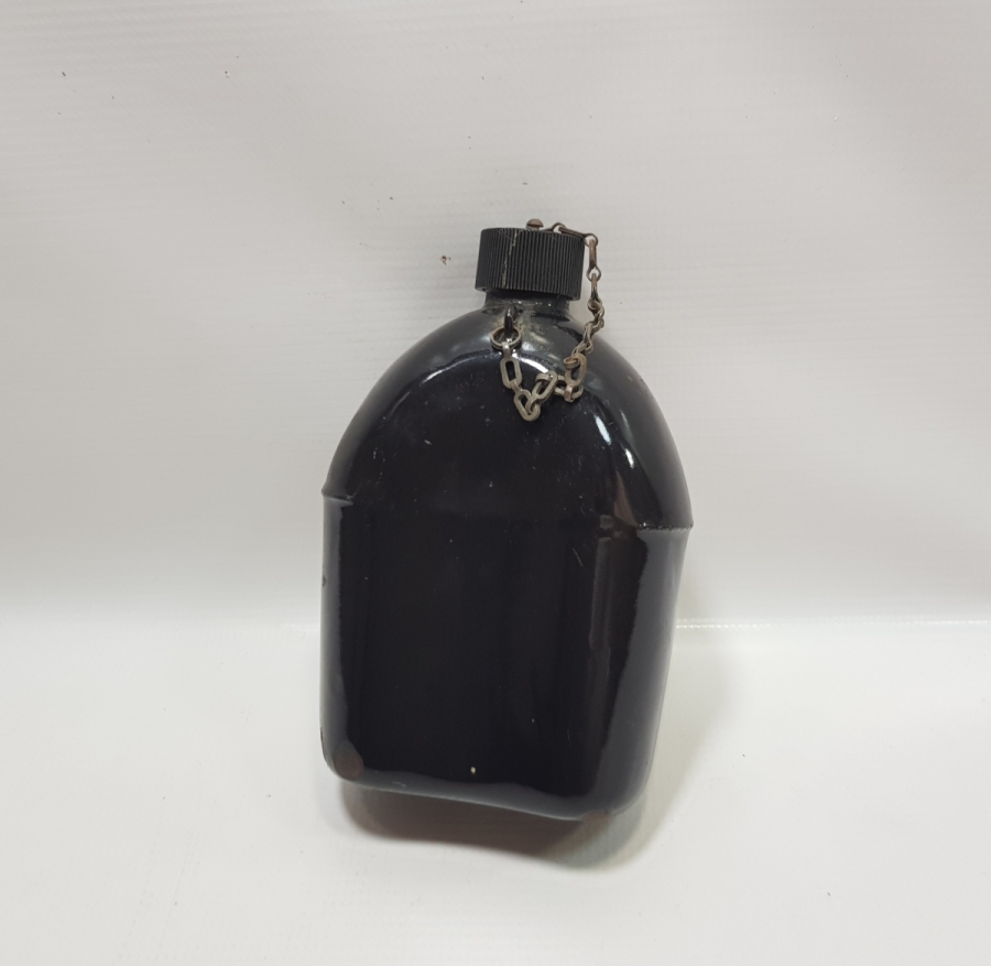 2. DÜNYA SAVAŞI 1942 TARİHLİ EMAYE AMERİKAN ASKERİ MATARASI