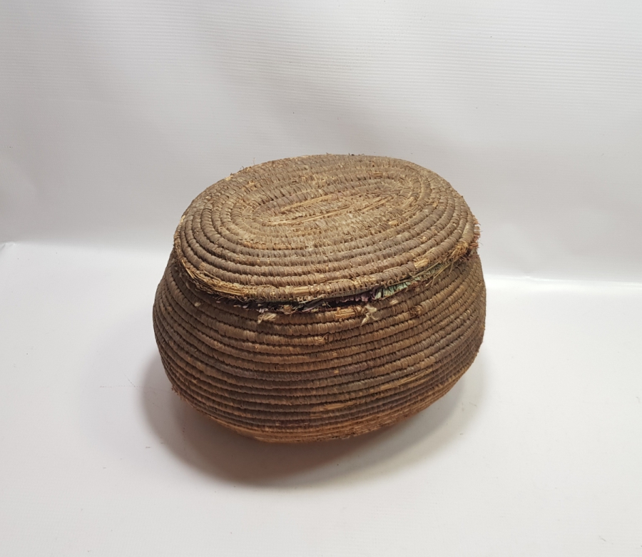 OSMANLI DÖNEMİ HURMA YAPRAĞINDAN YAPILMIŞ HİCAZ İŞİ NADİR KAPAKLI HURMA ZEMBİLİ