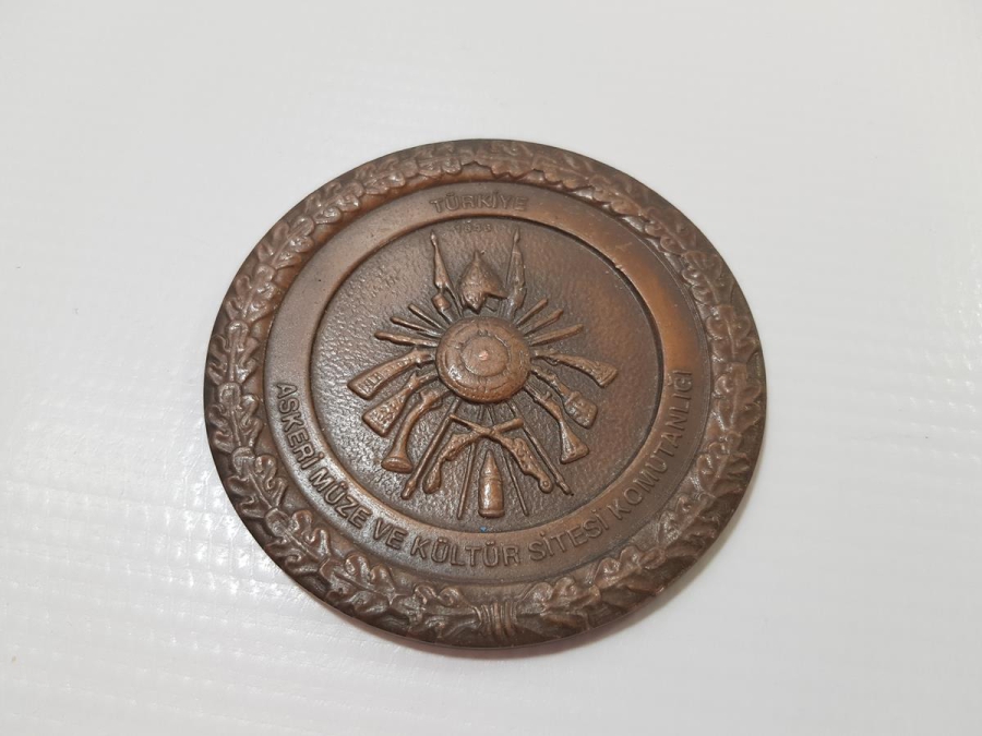 ASKERİ MÜZE VE KÜLTÜR SİTESİ KOMUTANLIĞI MADALYASI