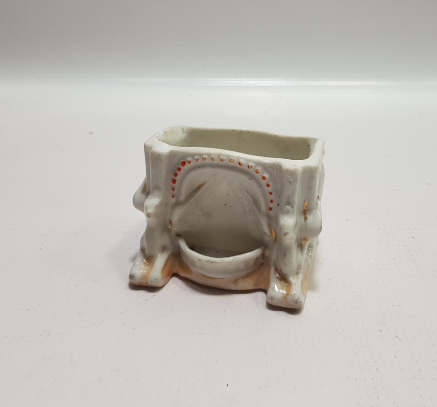 ANTİKA PORSELEN KALEMLİK