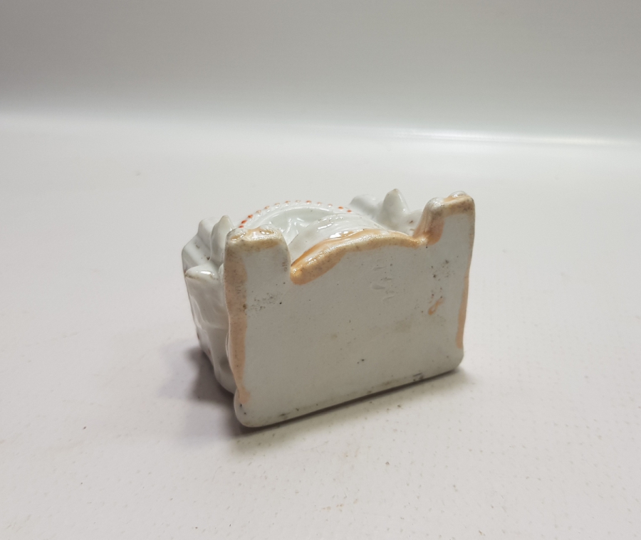 ANTİKA PORSELEN KALEMLİK