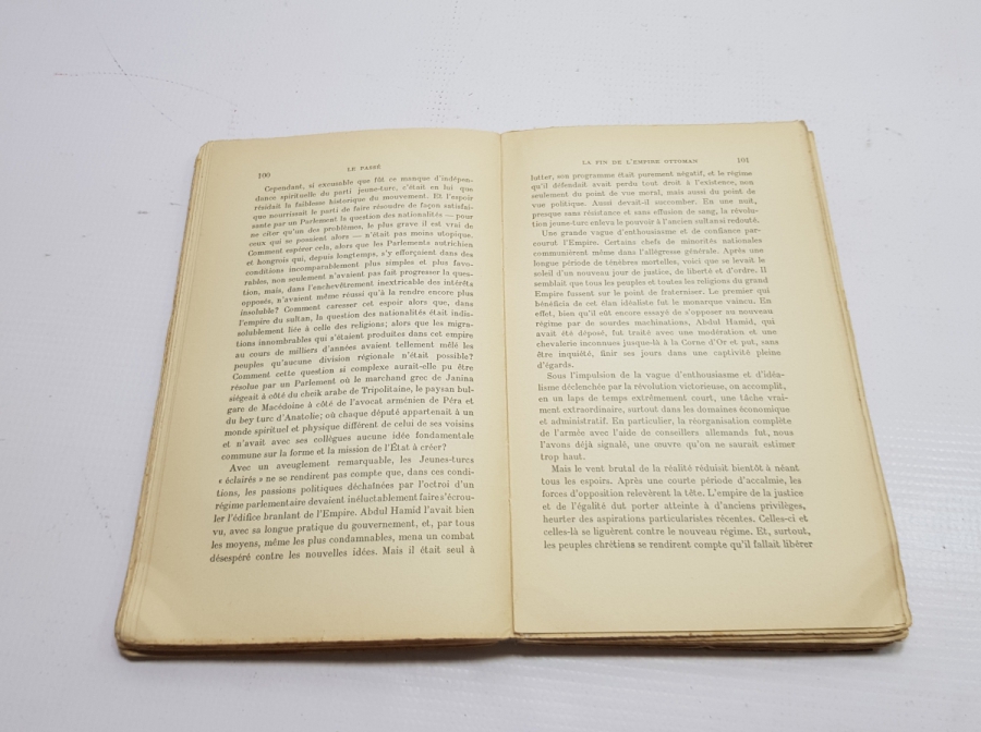OSMANLI DEVLETİNDEN TÜRKİYE CUMHURİYETİNE FRANSIZCA KİTAP