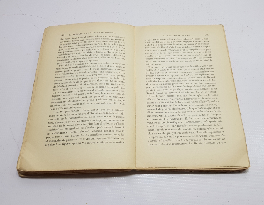 OSMANLI DEVLETİNDEN TÜRKİYE CUMHURİYETİNE FRANSIZCA KİTAP