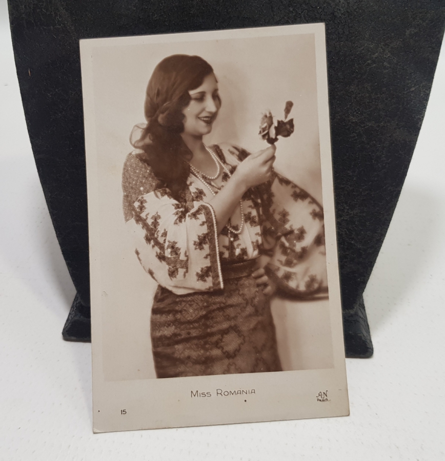 1930LARDAN DÜNYA GÜZELLERİ KARTPOSTAL LOTU