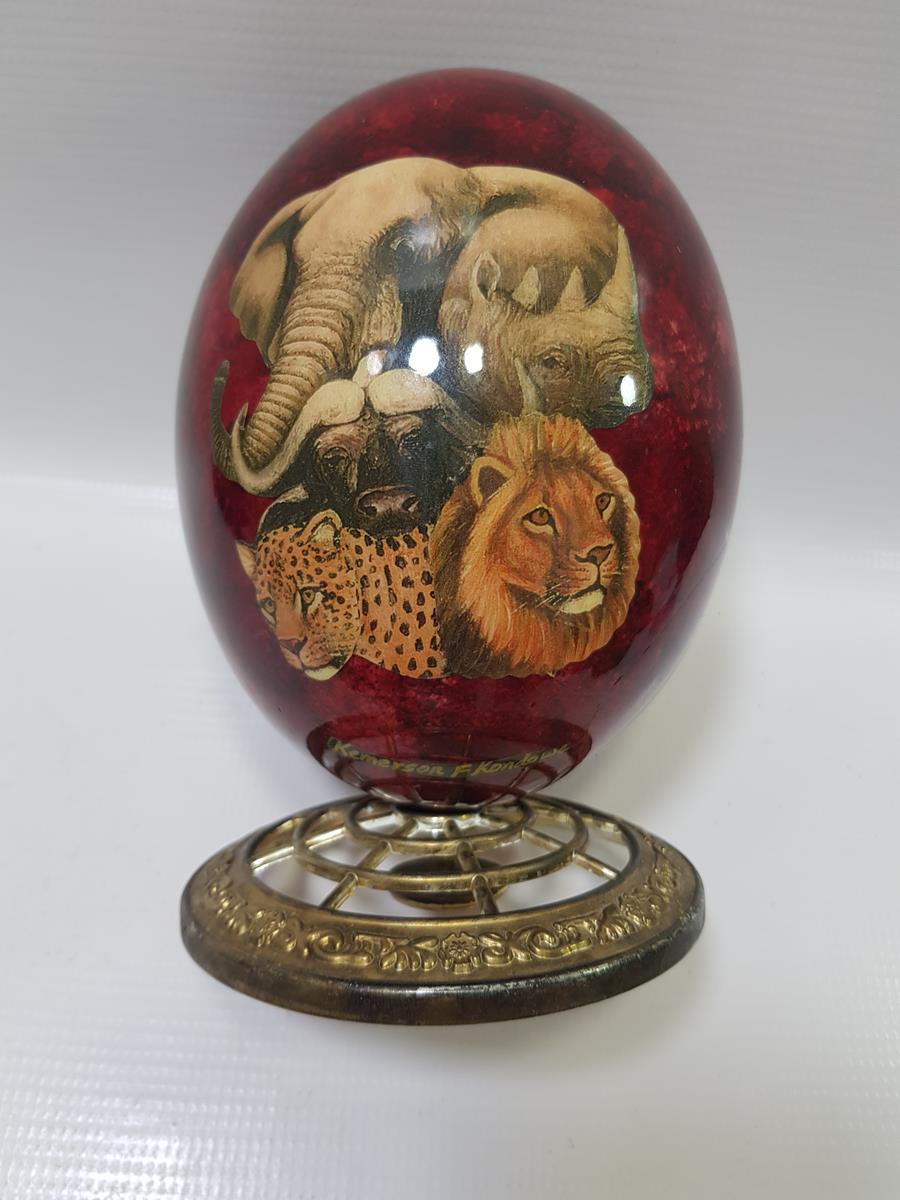 ÜZERİ RESİMLİ SANATÇI İMZALI DEVE KUŞU YUMURTASI