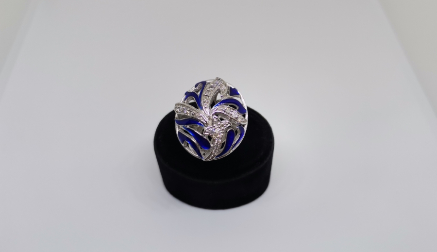 ZAMBAK ÇİÇEĞİ MODELİ MİNE İŞÇİLİKLİ PIRLANTA YÜZÜK