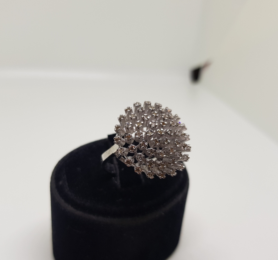 PIRLANTA TAŞLI YUVARLAK KİRPİ MODEL YÜZÜK