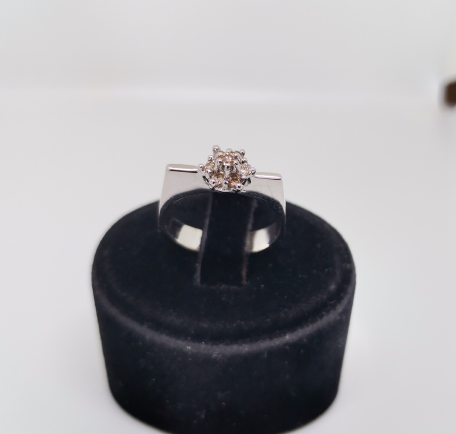 PIRLANTA TAŞLI DÖRTGEN MODEL YÜZÜK