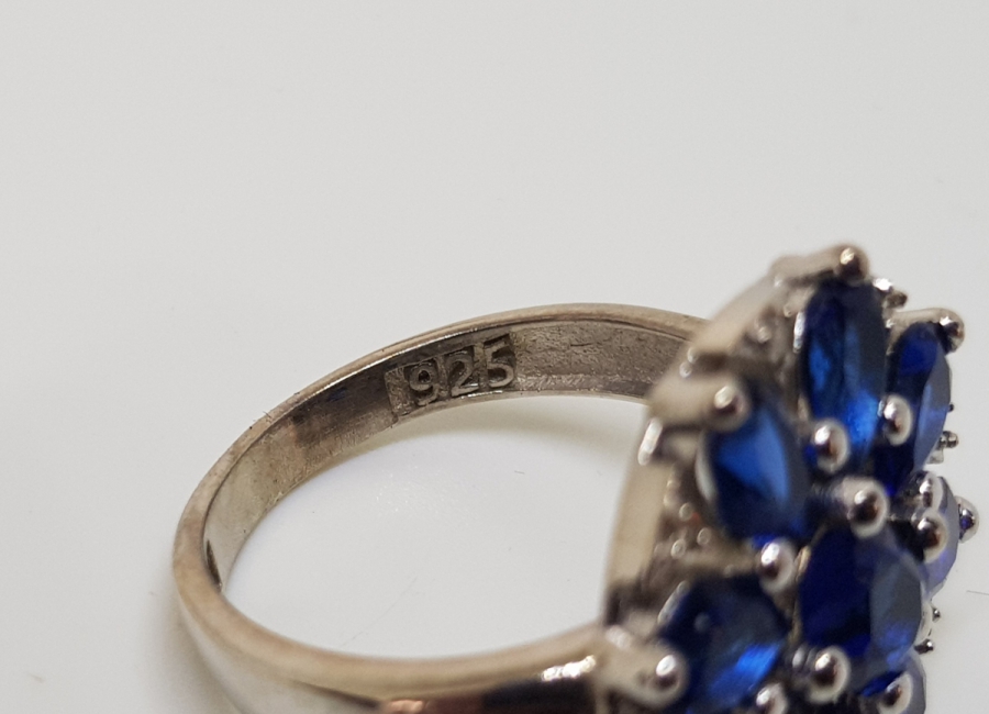 SAFİR VE PIRLANTA TAŞLI GÜNEŞ MODELİ YÜZÜK