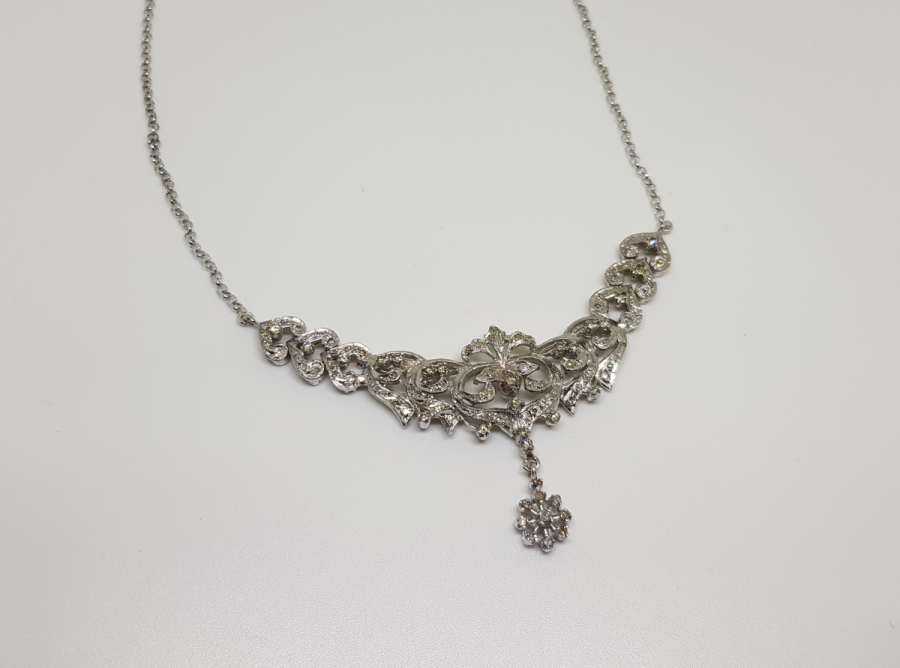 PIRLANTA TAŞLI FRANSIZ FİYONK MODELİ GERDANLIK