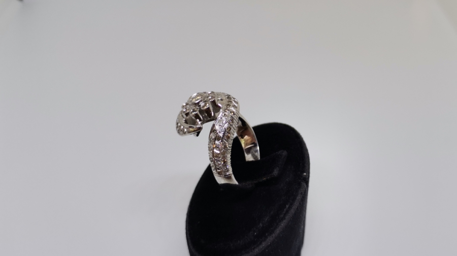 PIRLANTA TAŞLI SALYANGOZ MODELİ YÜZÜK