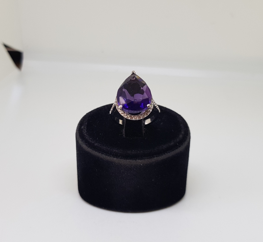 PIRLANTA VE AMETİST TAŞLI BÜYÜK DAMLA MODEL YÜZÜK
