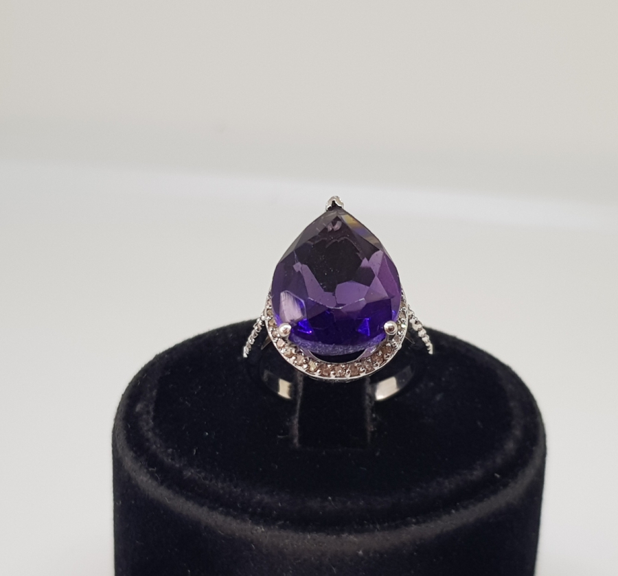 PIRLANTA VE AMETİST TAŞLI BÜYÜK DAMLA MODEL YÜZÜK
