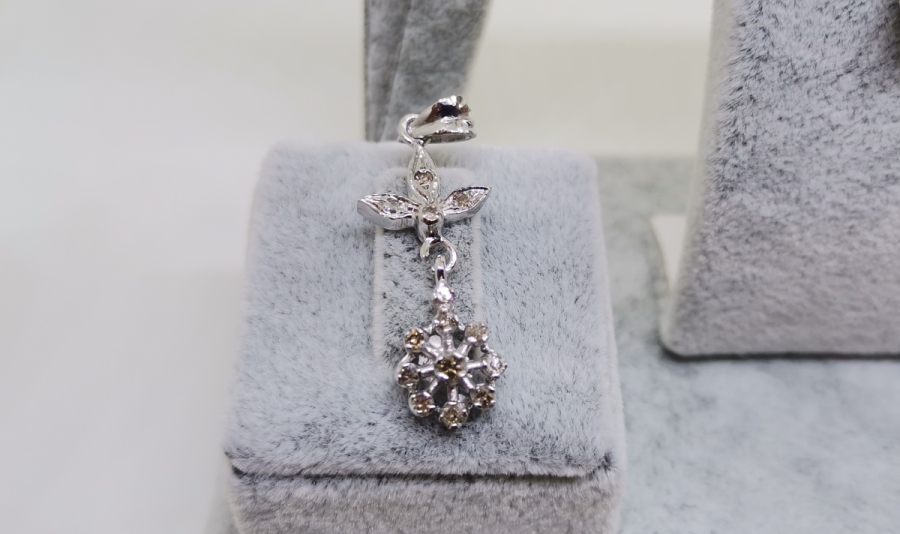 PIRLANTA TAŞLI KAR TANESİ MODELİ KOLYE KÜPE SETİ