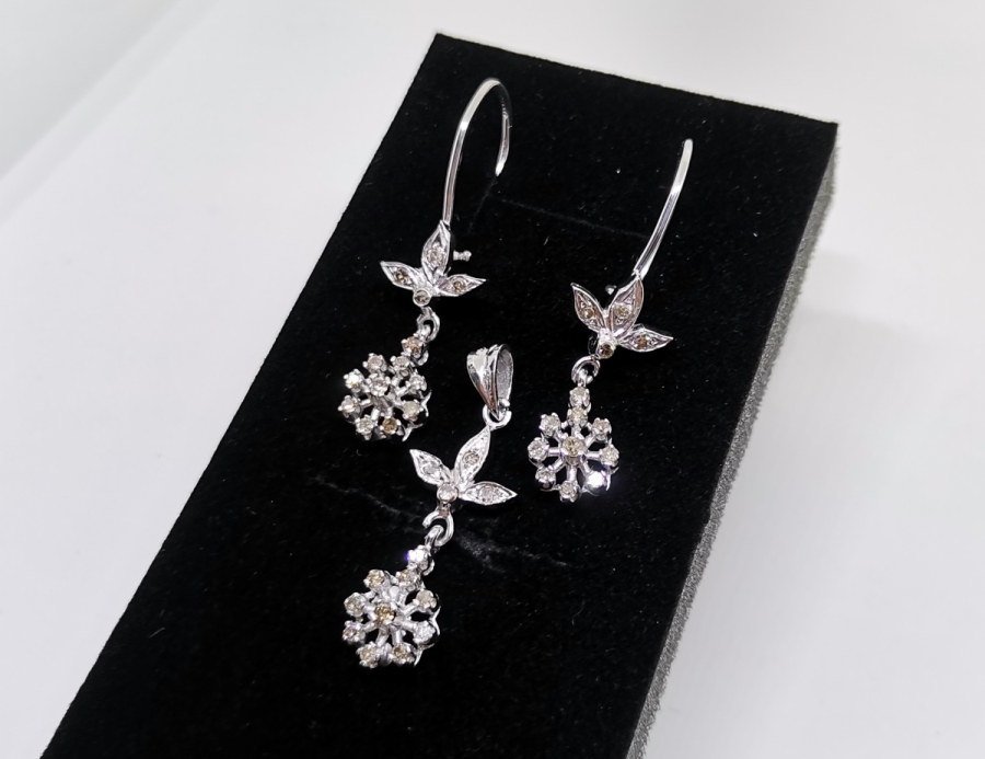 PIRLANTA TAŞLI KAR TANESİ MODELİ KOLYE KÜPE SETİ