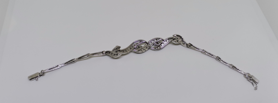 SARMAŞIK MODEL PIRLANTA TAŞLI BİLEKLİK