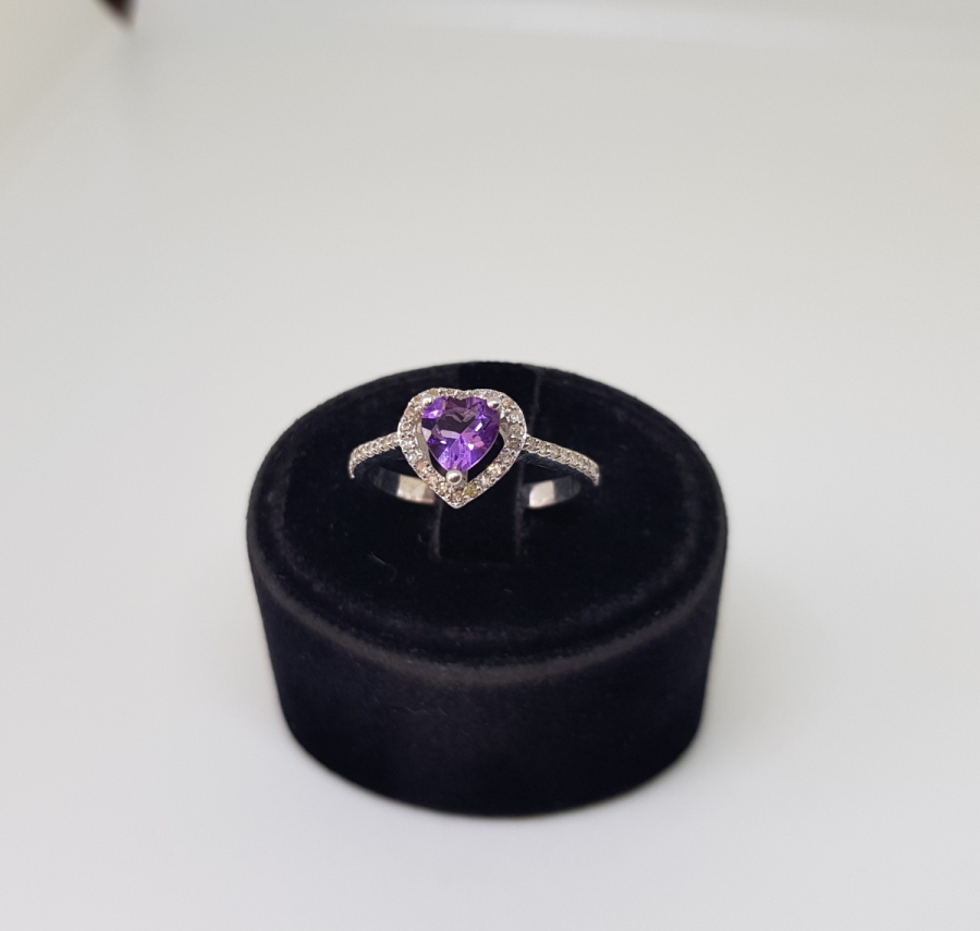AMETİST E PIRLANTA TAŞLI KALPLİ MODEL YÜZÜK