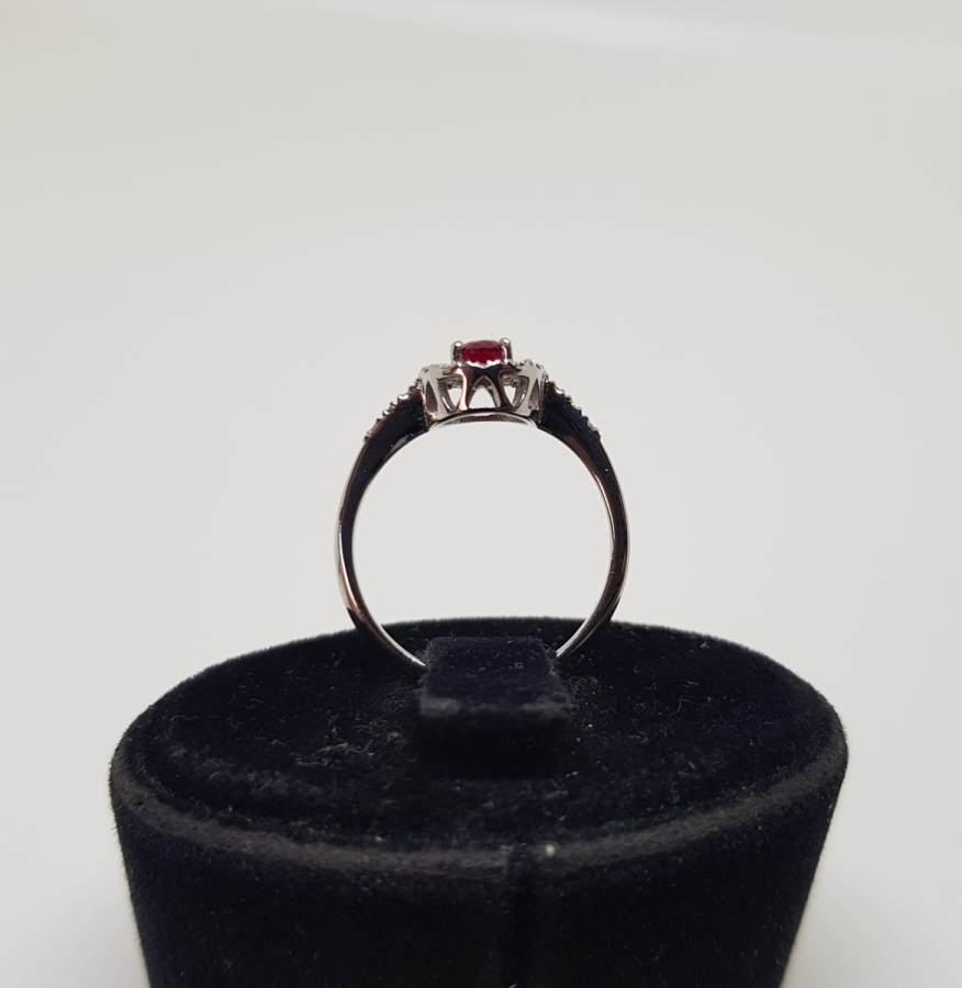 YAKUT VE PIRLANTA TAŞLI FRANSIZ BAGET MODELİ YÜZÜK