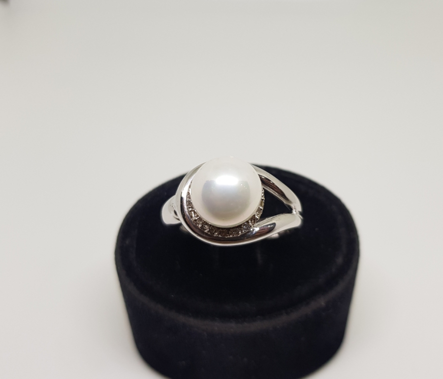 İNCİLİ MODEL PIRLANTA TAŞLI YÜZÜK