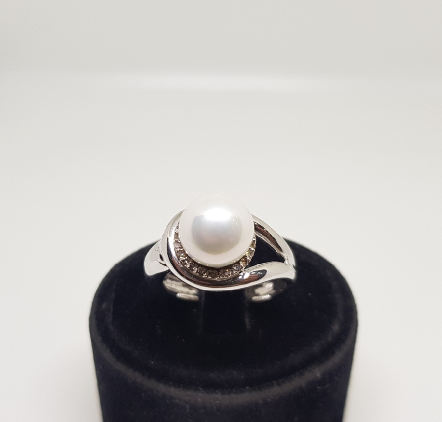 İNCİLİ MODEL PIRLANTA TAŞLI YÜZÜK