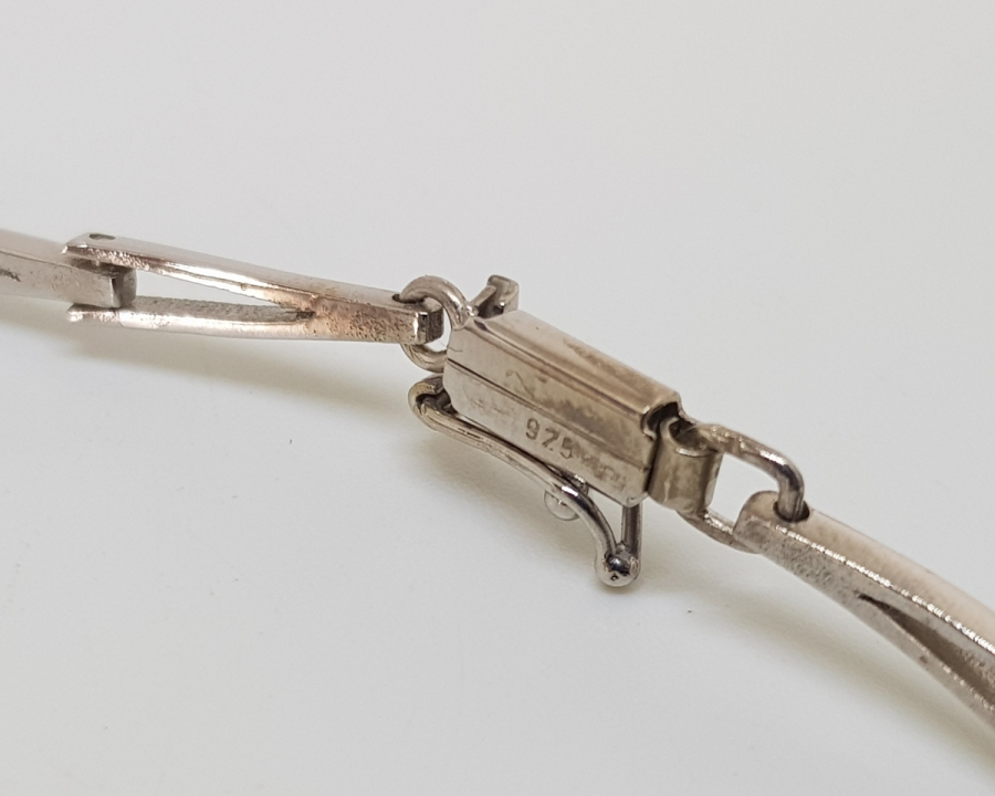 SALYANGOZ MODELİ PIRLANTA TAŞLI BİLEKLİK