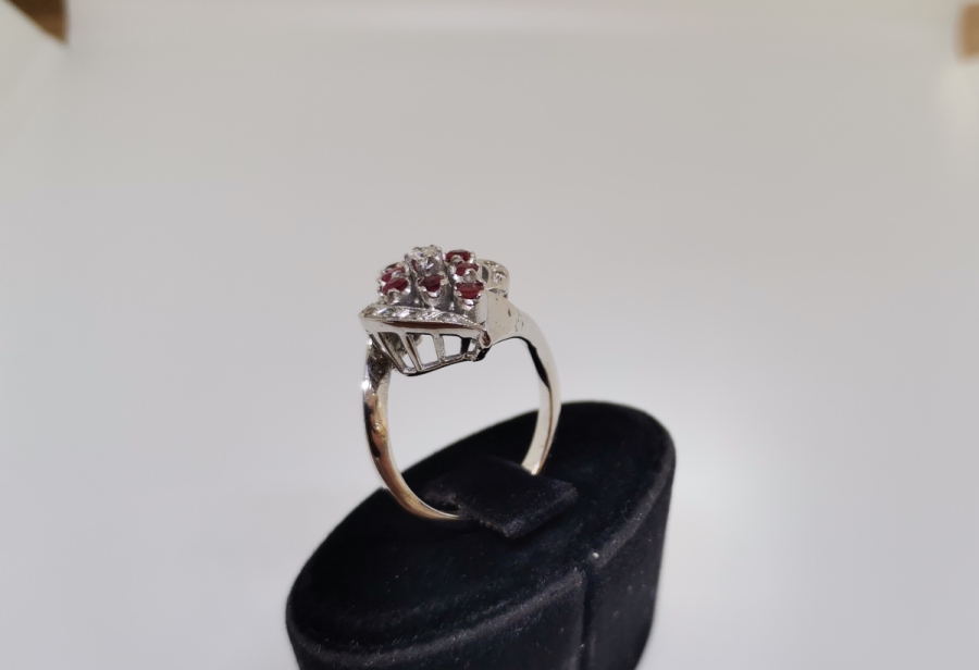 YAKUT VE PIRLANTA TAŞLI BÜYÜK SALYANGOZ MODELİ YÜZÜK