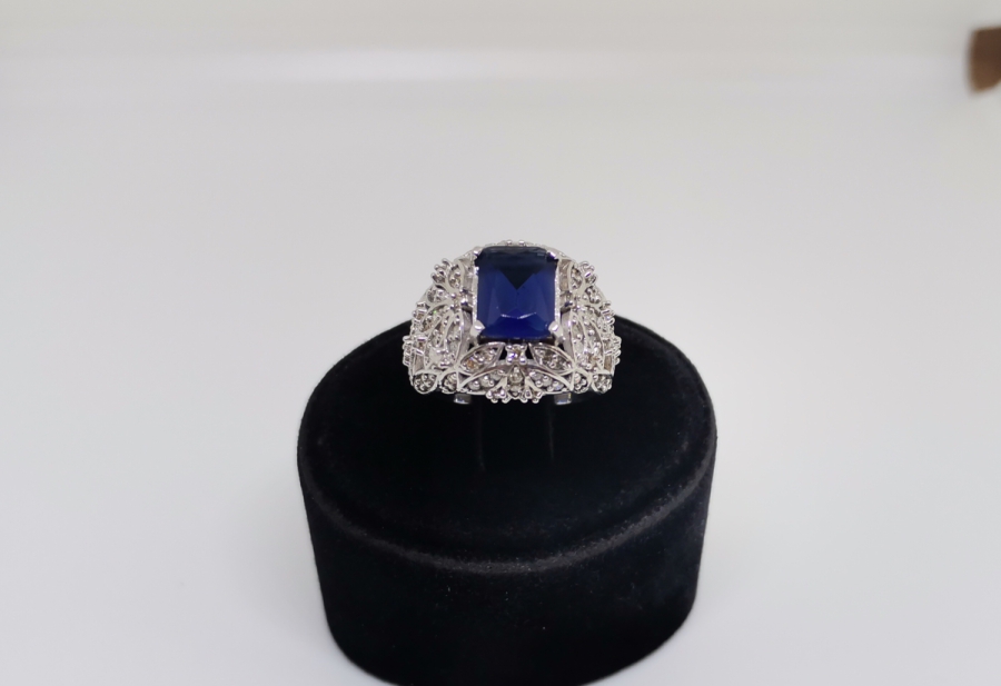 SAFİR VE PIRLANTA TAŞLI HÜRREM MODEL YÜZÜK