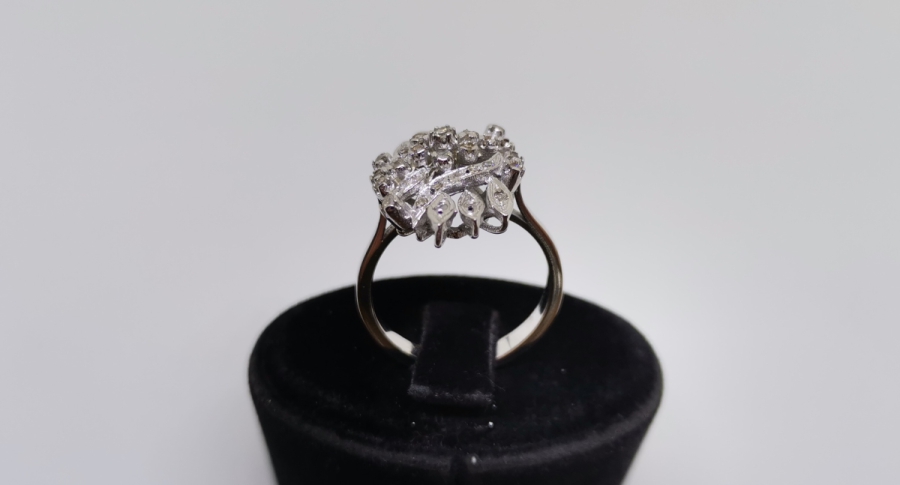 PIRLANTA TAŞLI KARMA SARMAŞIK MODELİ YÜZÜK