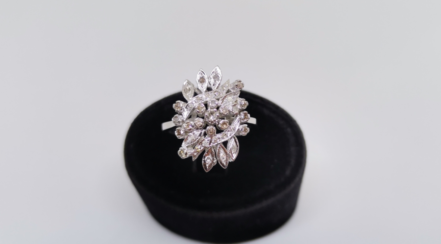 PIRLANTA TAŞLI KARMA SARMAŞIK MODELİ YÜZÜK