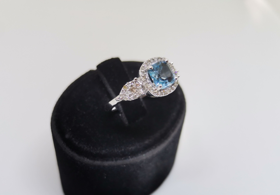 AQUAMAİN VE PIRLANTA TAŞLI YÜZÜK