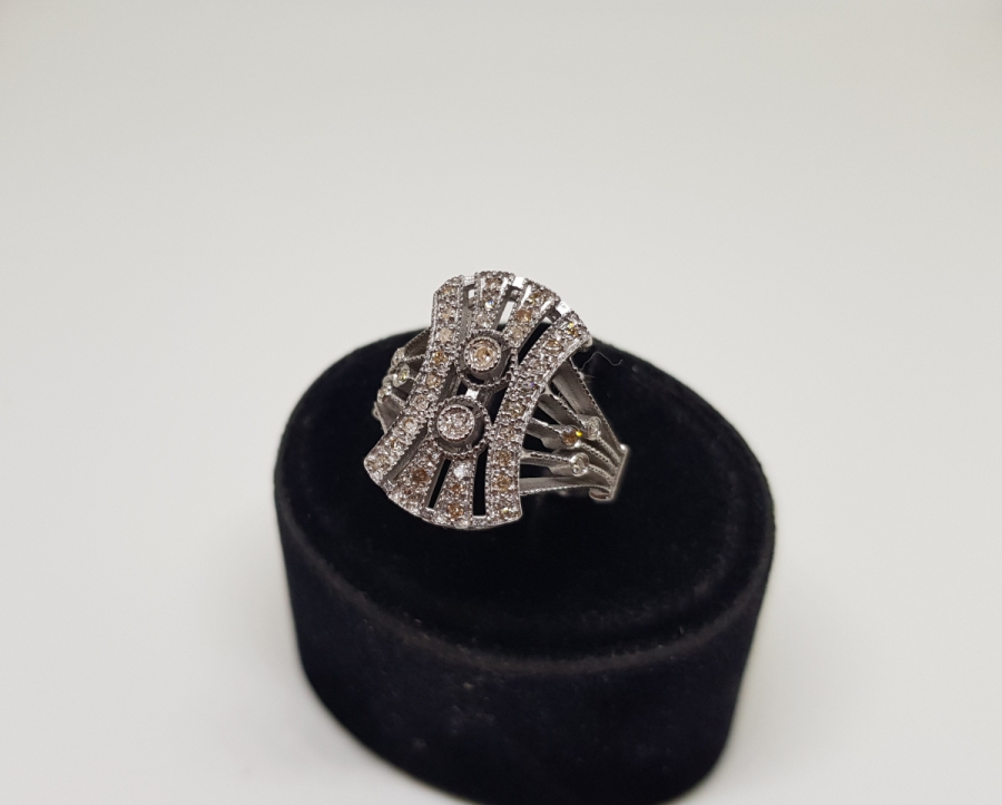 KALKAN MODEL PIRLANTA TAŞLI YÜZÜK