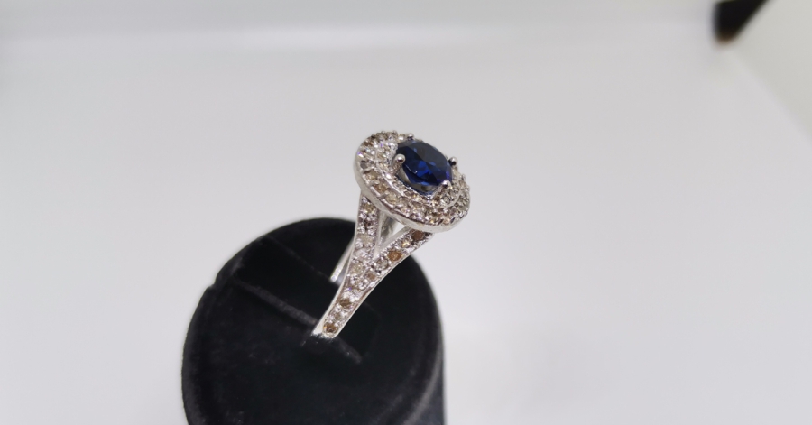 SAFİR VE PIRLANTA TAŞLI GÜNEŞ MODELİ YÜZÜK