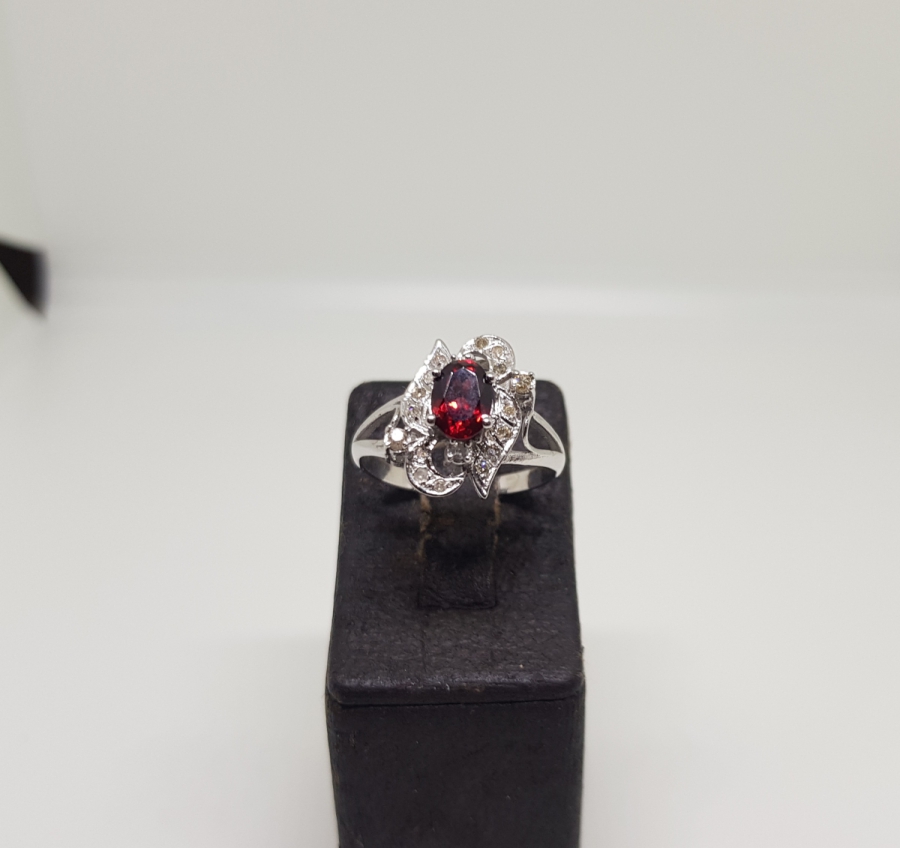 YAKUT VE PIRLANTA TAŞLI DALGALI MODEL YÜZÜK