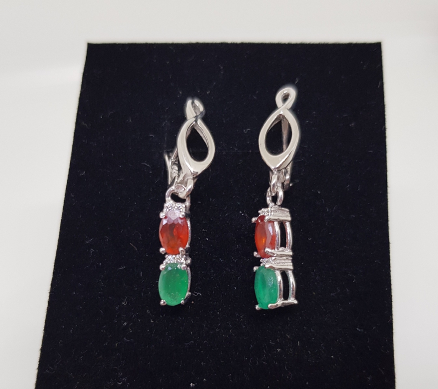 PIRLANTA VE RENKLİ TAŞLARLA SÜSLÜ KÜPE