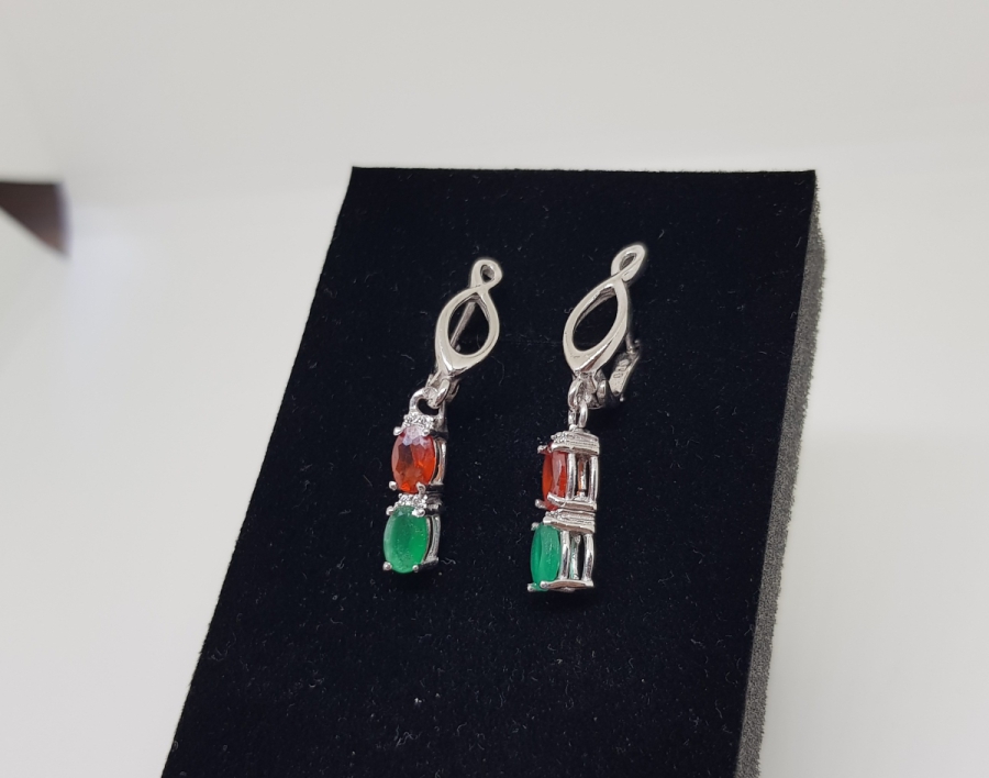 PIRLANTA VE RENKLİ TAŞLARLA SÜSLÜ KÜPE