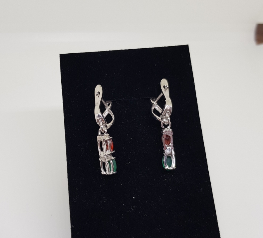 PIRLANTA VE RENKLİ TAŞLARLA SÜSLÜ KÜPE