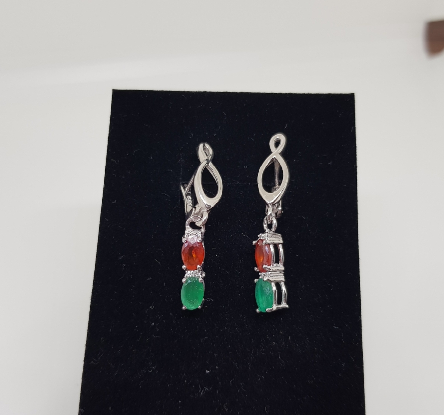 PIRLANTA VE RENKLİ TAŞLARLA SÜSLÜ KÜPE