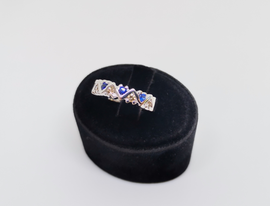 SAFİR VE PIRLANTA TAŞLI YARIM TUR YÜZÜK