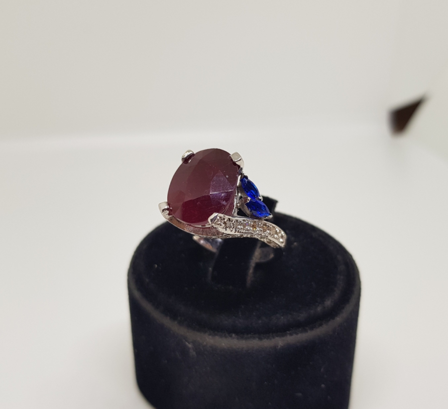 KÖK YAKUT PIRLANTA VE SAFİR TAŞLI HÜRREM MODEL YÜZÜK