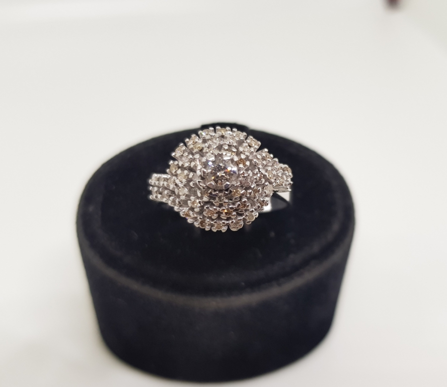 PIRLANTA TAŞLI KUBBELİ SALYANGOZ MODELİ YÜZÜK