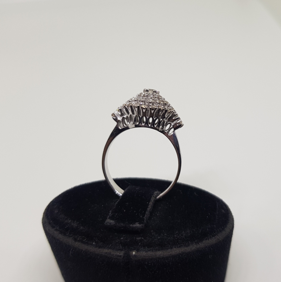 PIRLANTA TAŞLI KUBBELİ SALYANGOZ MODELİ YÜZÜK