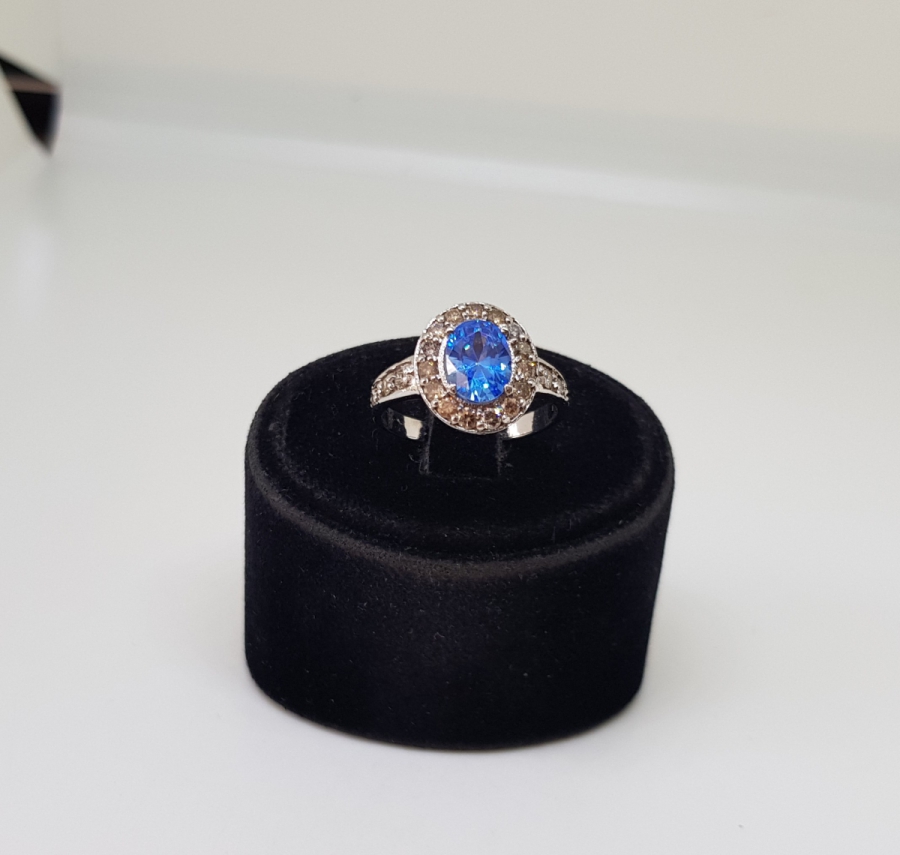 PIRLANTA VE AQUAMARİN TAŞLI YUVARLAK MODEL YÜZÜK