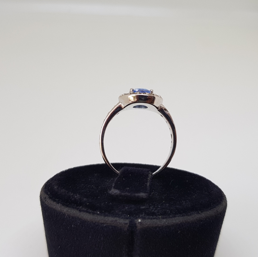 PIRLANTA VE AQUAMARİN TAŞLI YUVARLAK MODEL YÜZÜK