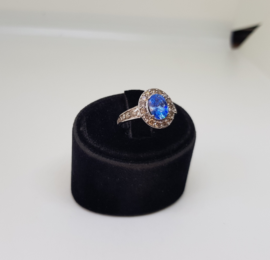 PIRLANTA VE AQUAMARİN TAŞLI YUVARLAK MODEL YÜZÜK