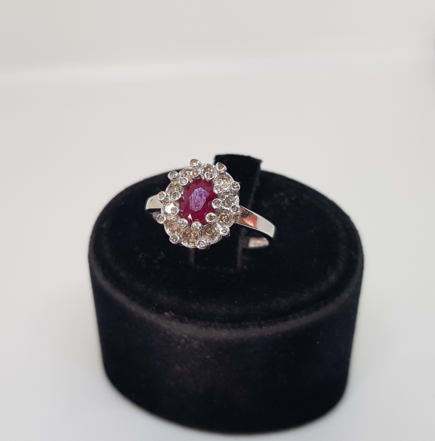 YAKUT VE PIRLANTA TAŞLI AY MODELİ YÜZÜK