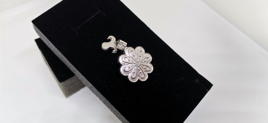 GÜNEŞ MODEL GARNET VE PIRLANTA TAŞLI KOLYE UCU