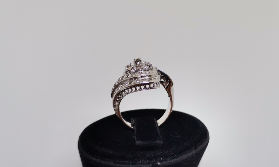 BÜYÜK SALYANGOZ MODEL PIRLANTA YÜZÜK