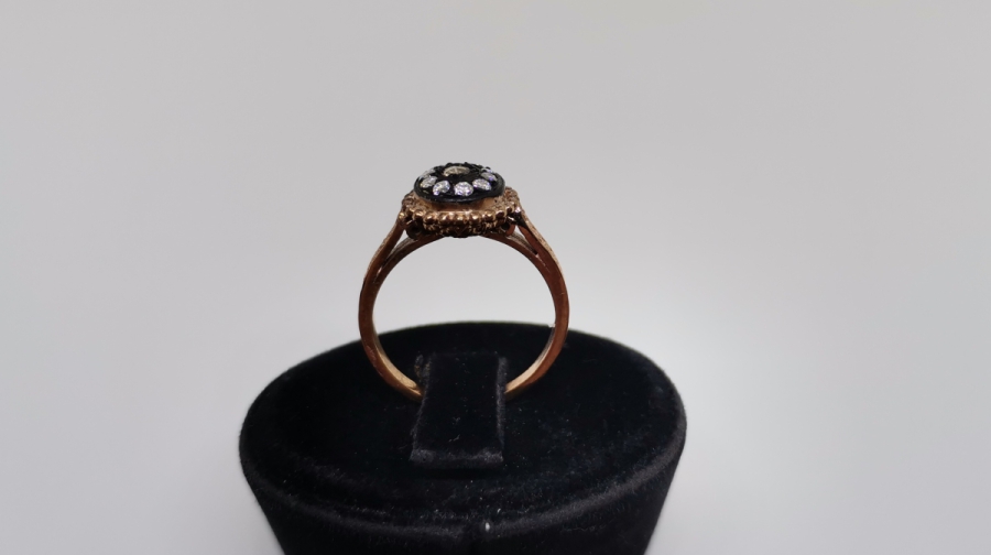 AİLE TASFİRLİ ELMAS TAŞLI YÜZÜK