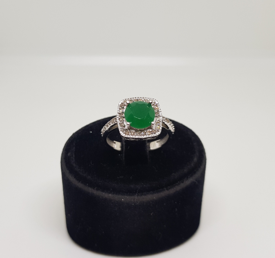 PIRLANTA VE HAM ZÜMRÜT TAŞLI YÜZÜK